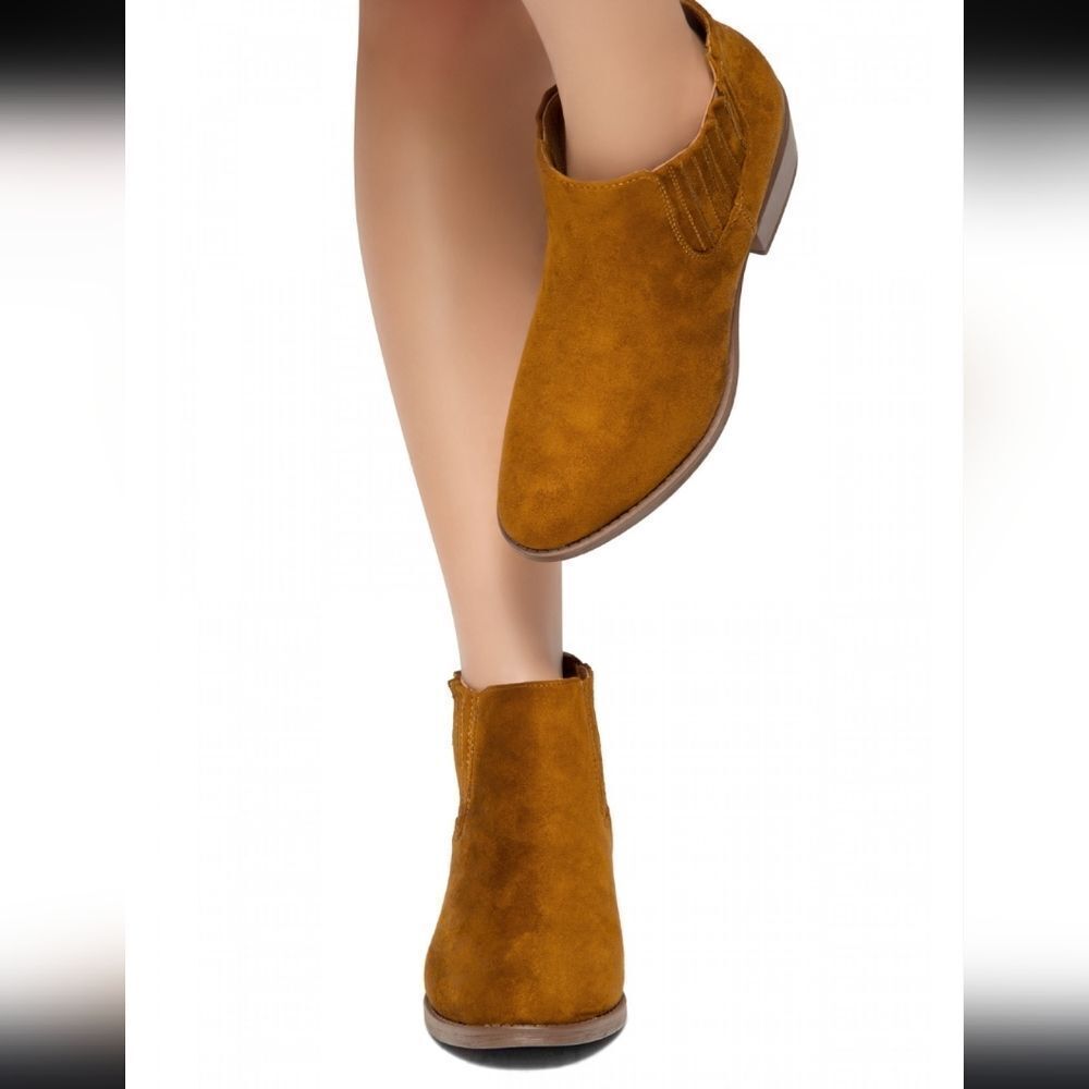 BRAND NEW SHOELAND ARLO- LOW STACKED HEEL ALMOND TOE CASUAL ANKLE BOOTIES